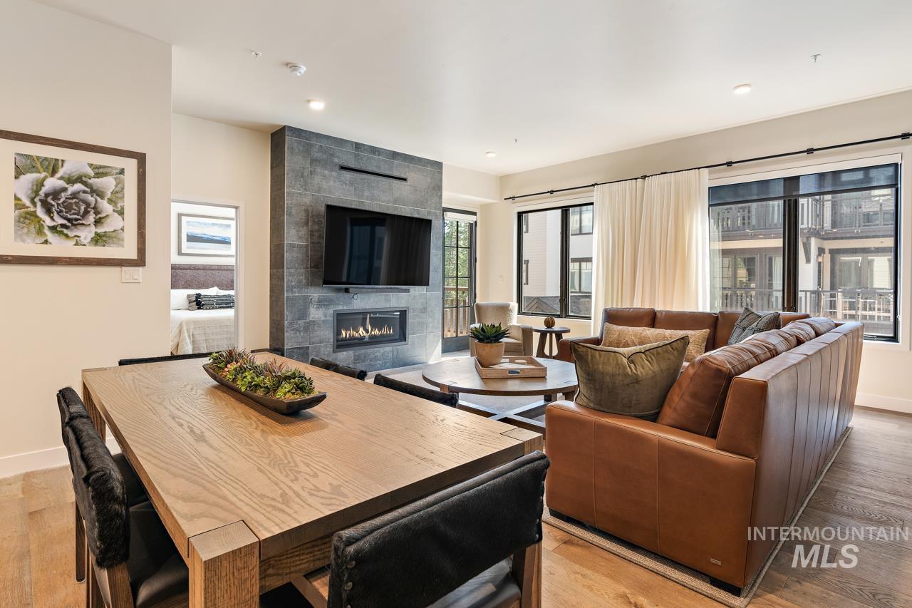740 Village Drive Unit: 306