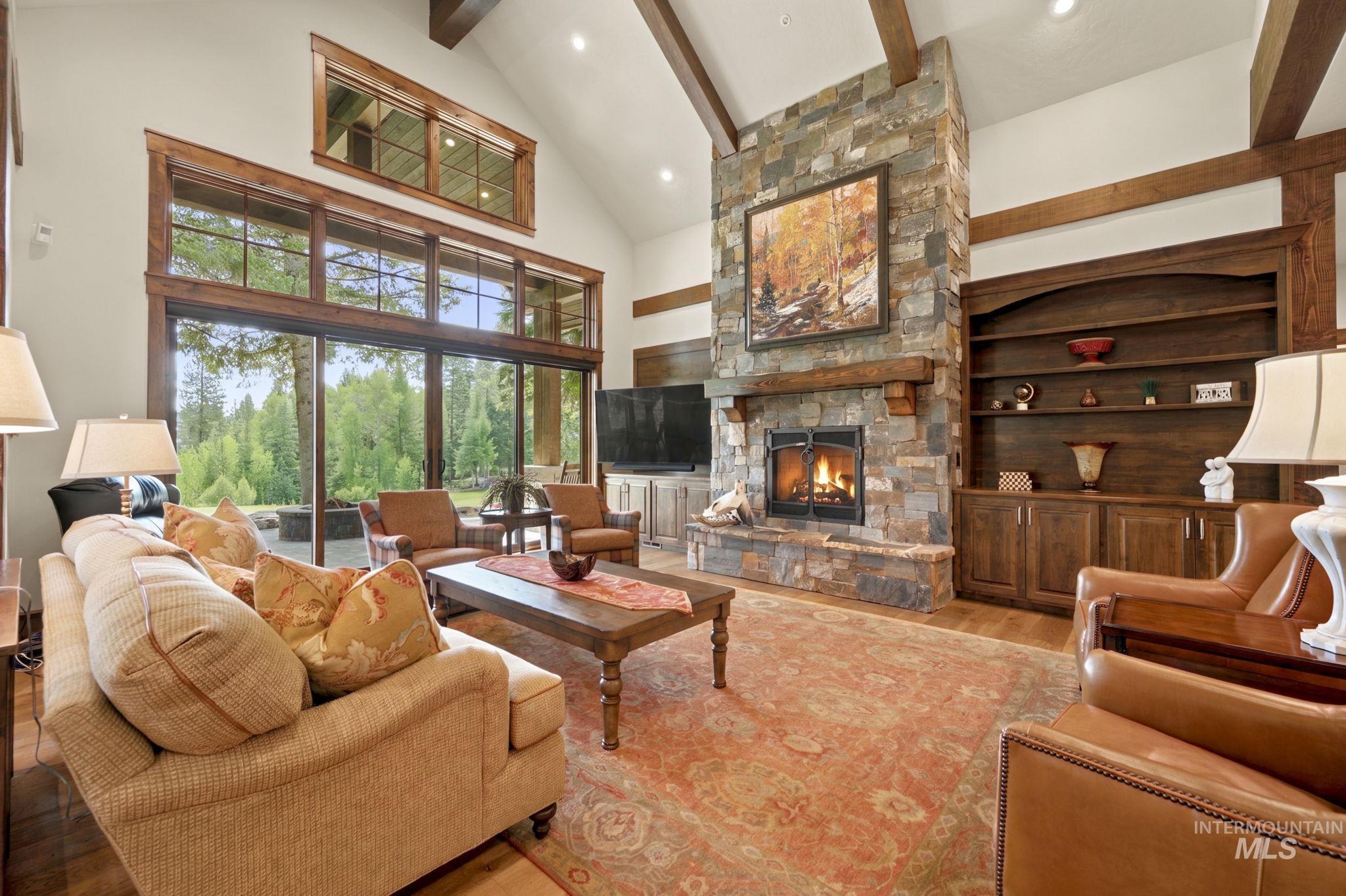 976 Discovery Drive