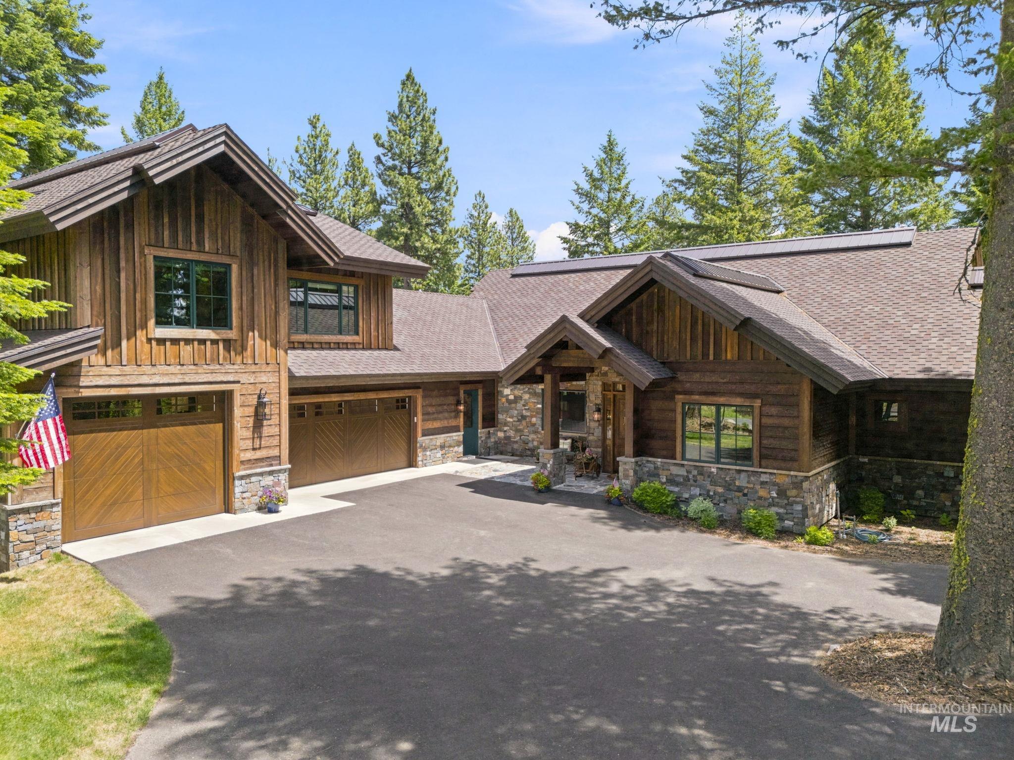976 Discovery Drive