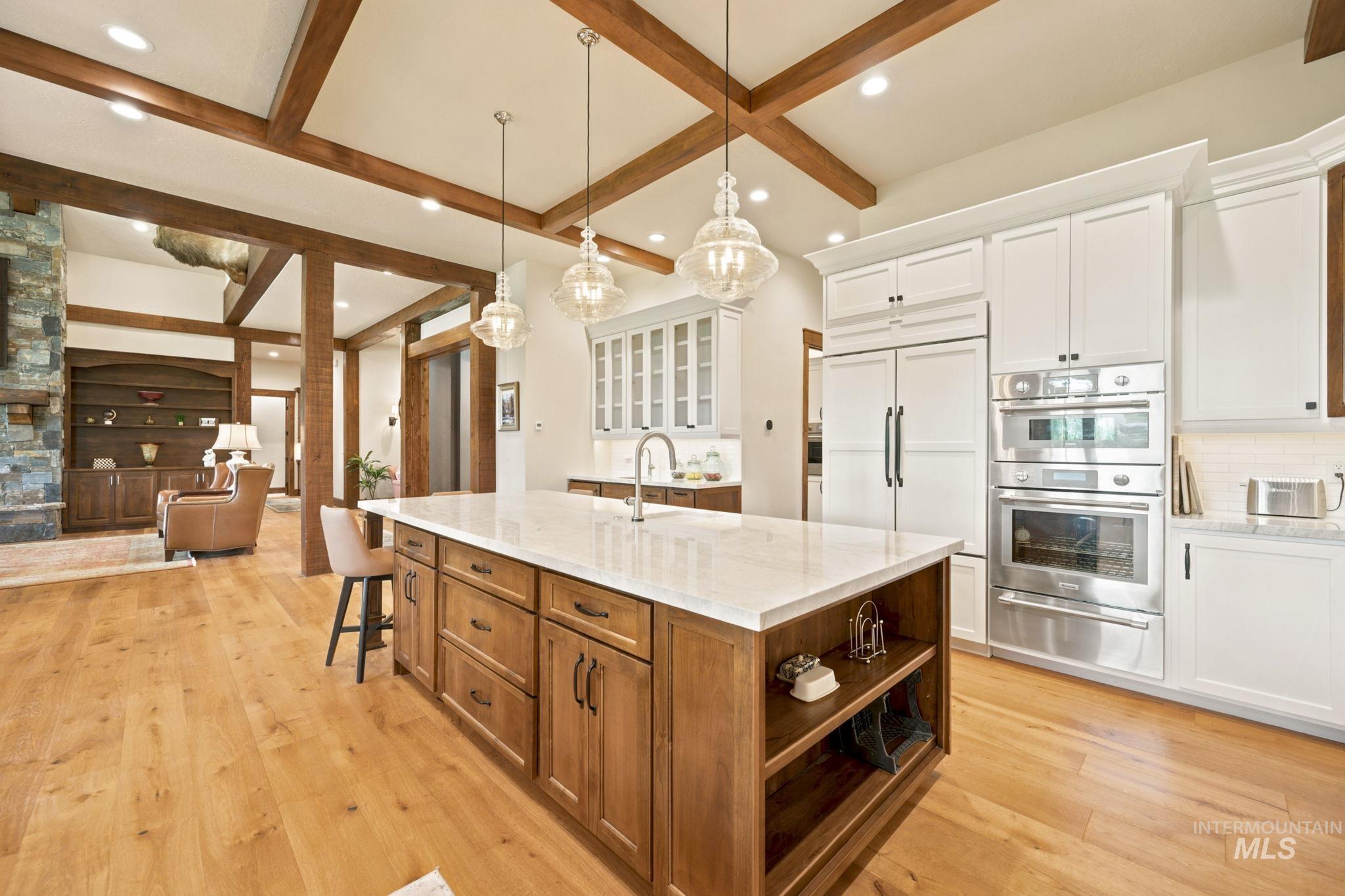 976 Discovery Drive