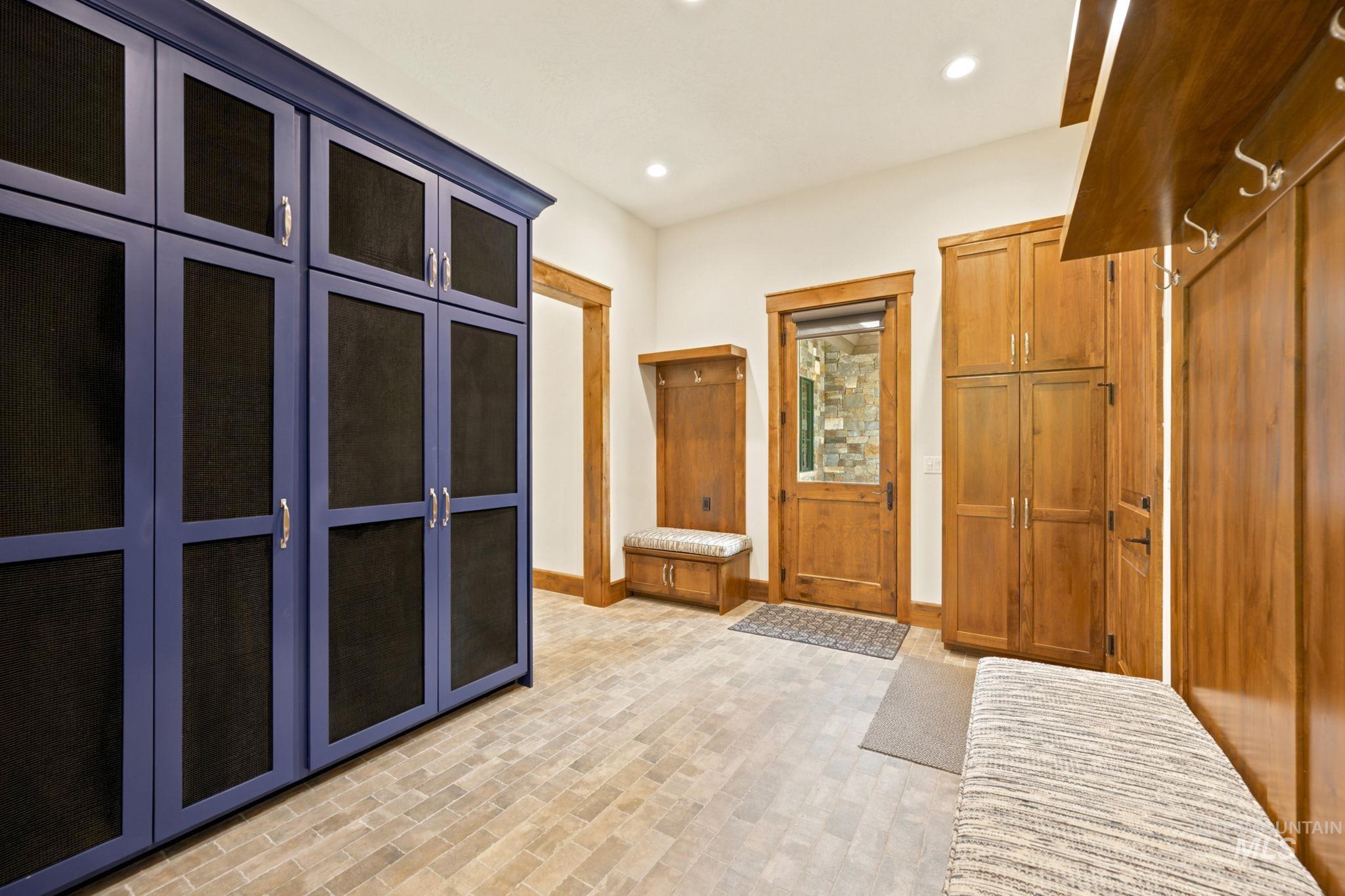 976 Discovery Drive