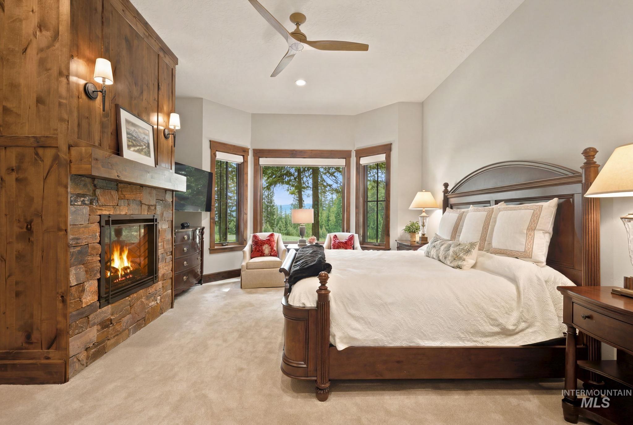 976 Discovery Drive