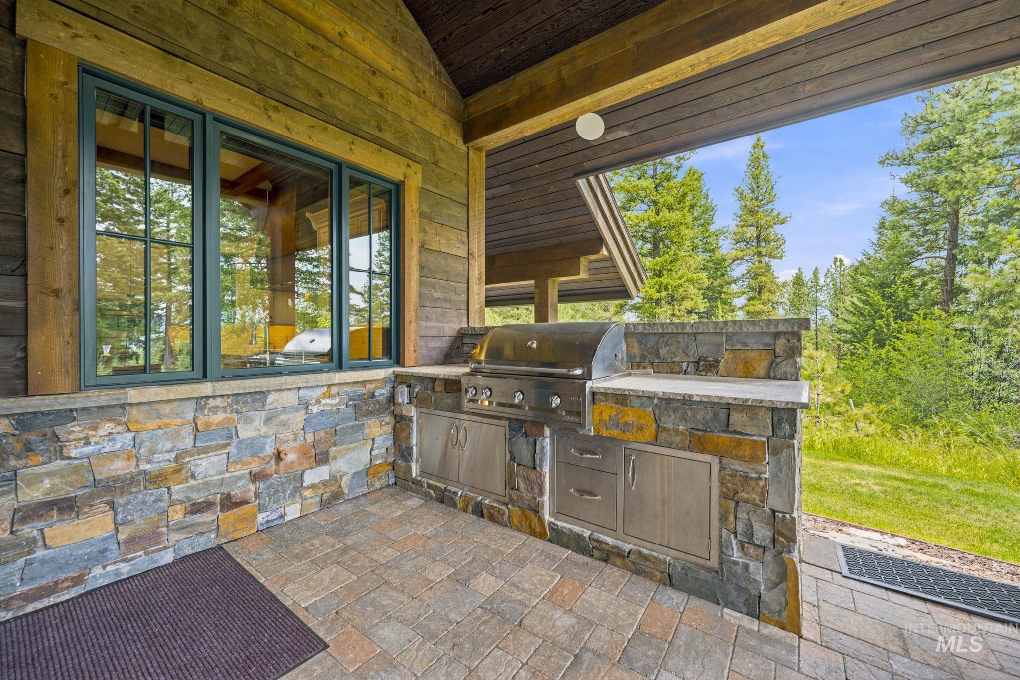 976 Discovery Drive