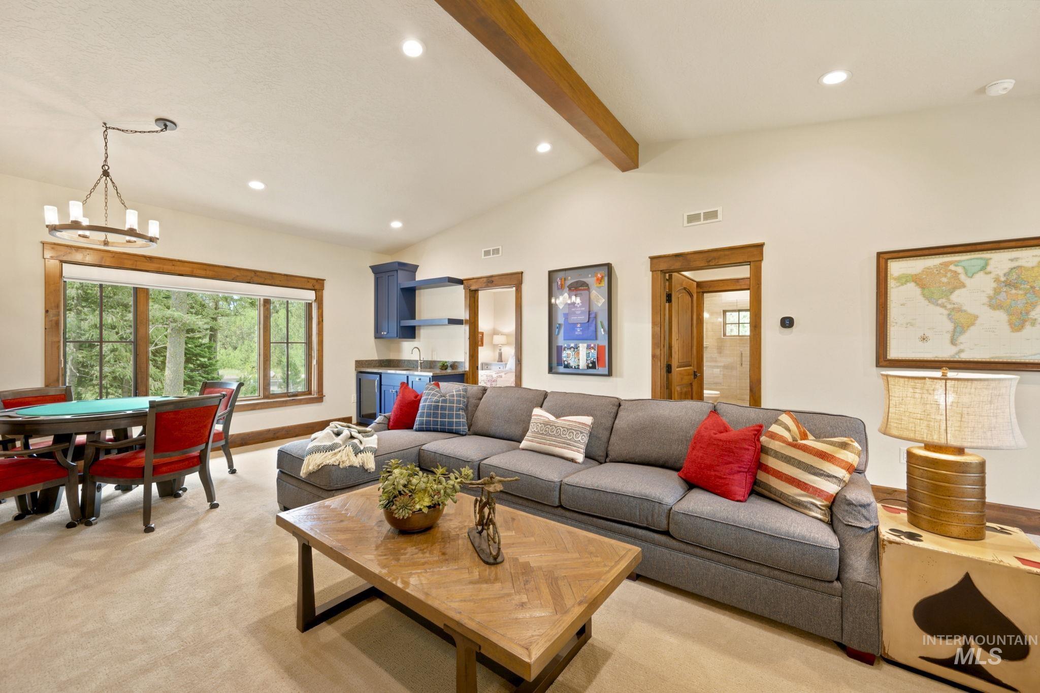 976 Discovery Drive