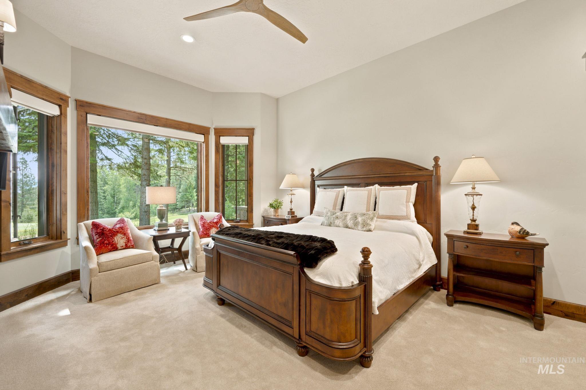 976 Discovery Drive