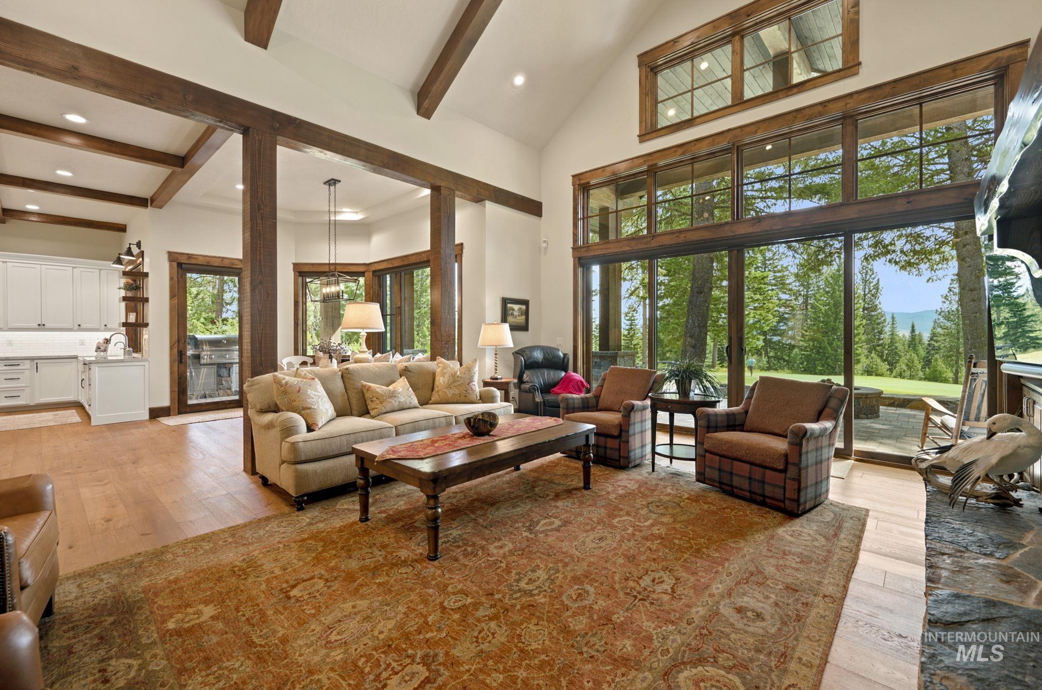 976 Discovery Drive