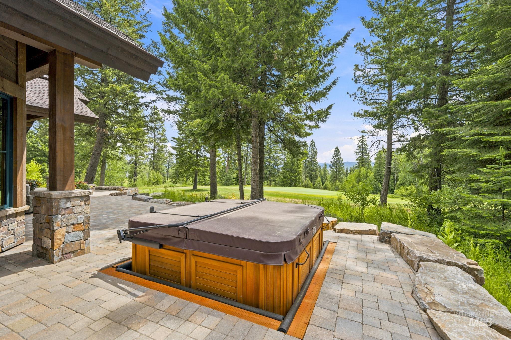 976 Discovery Drive