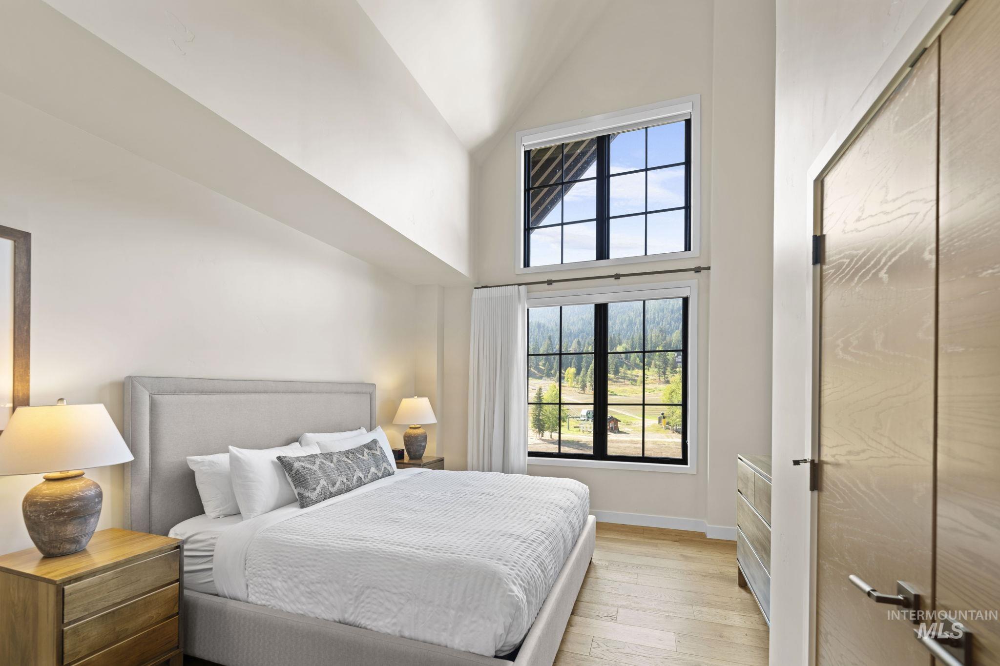700 Village Dr. Unit: 403
