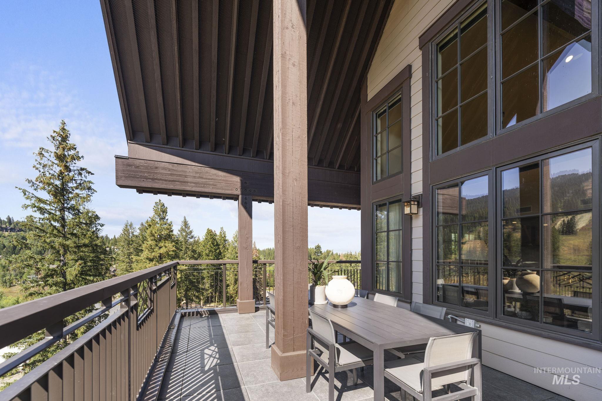 700 Village Dr. Unit: 403