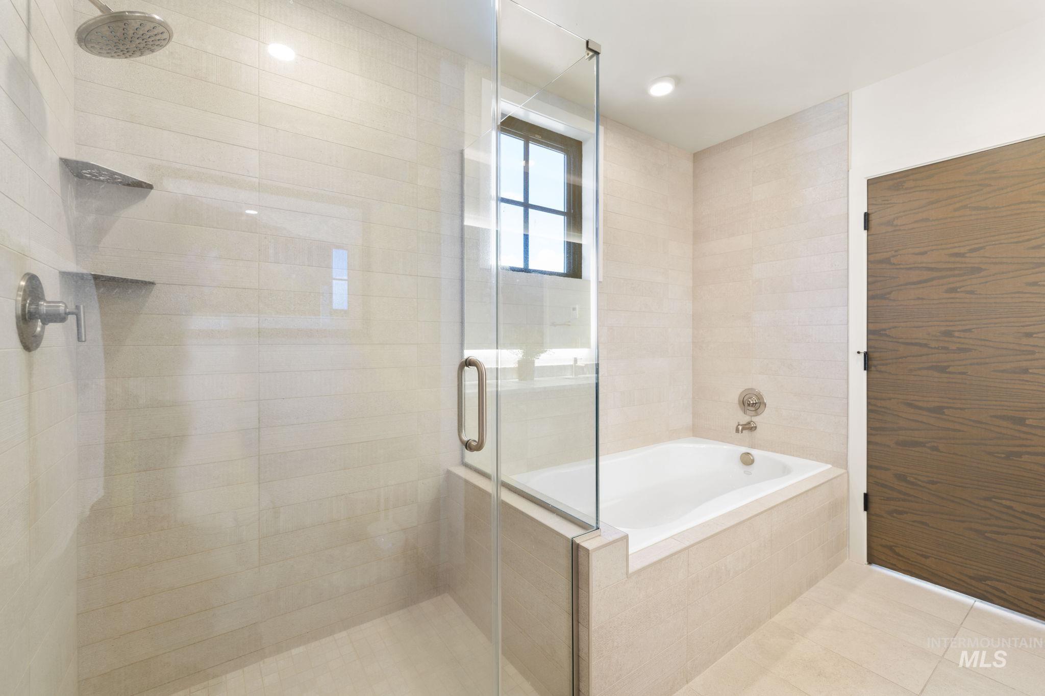 700 Village Dr. Unit: 403