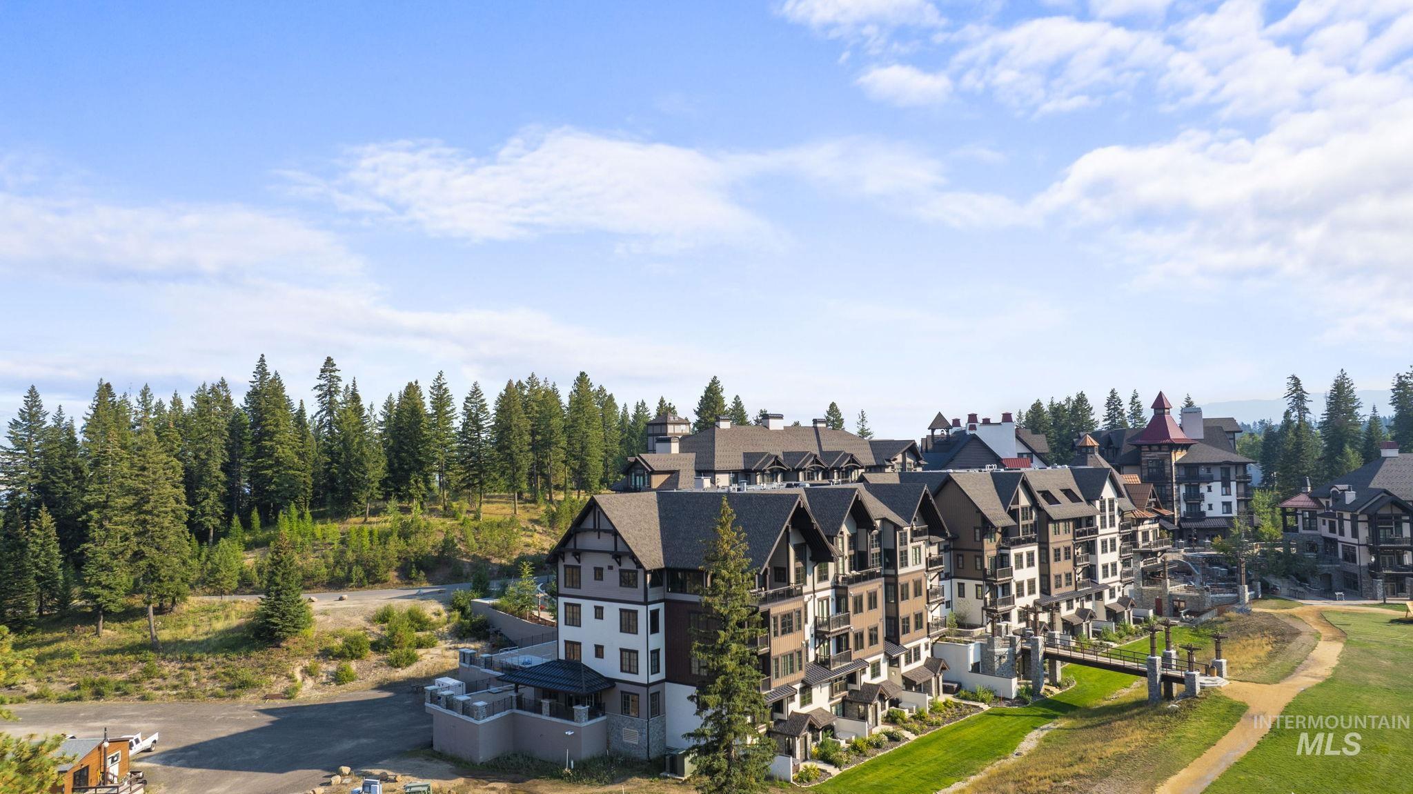 700 Village Dr. Unit: 403