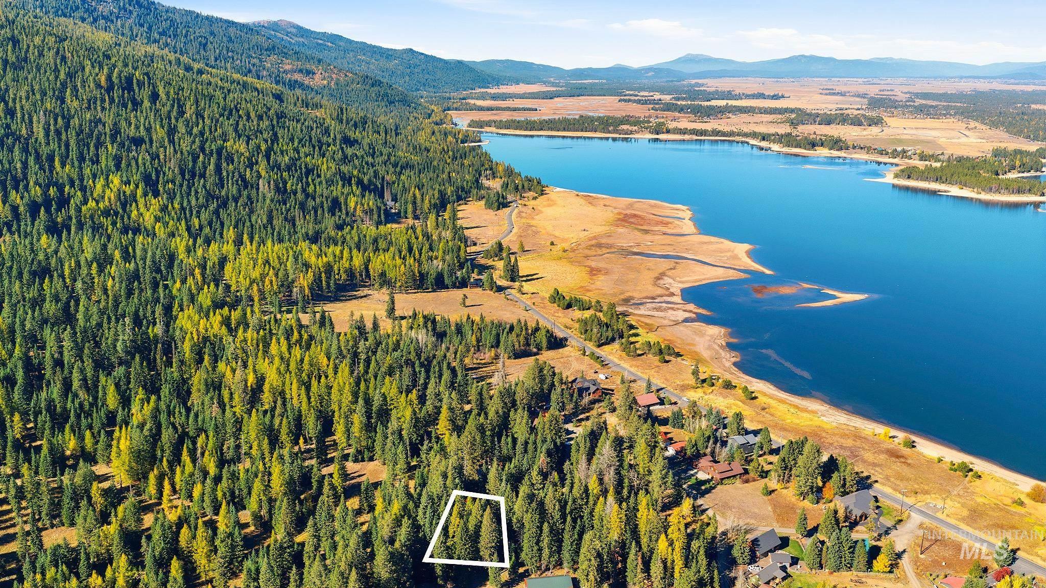 2214 Davy Road Donnelly ID
