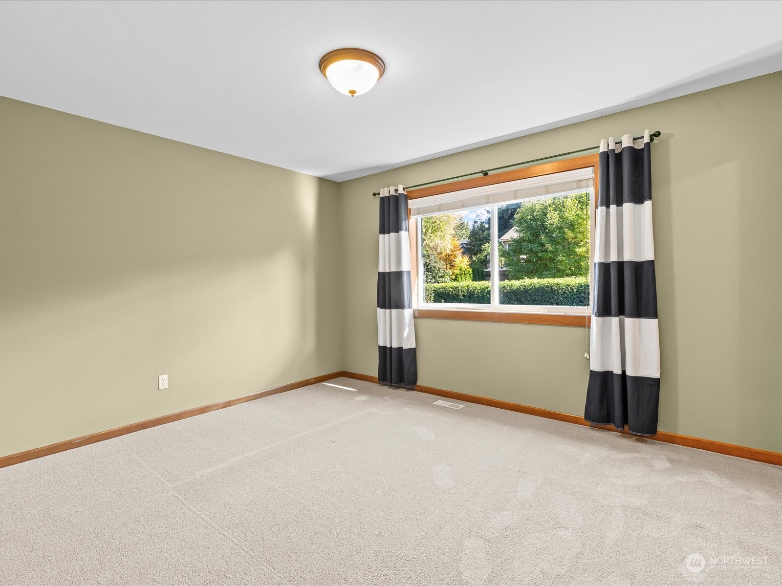 6524 112th Avenue NE