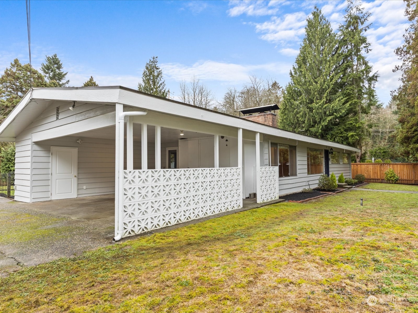 255 NW Alder Court