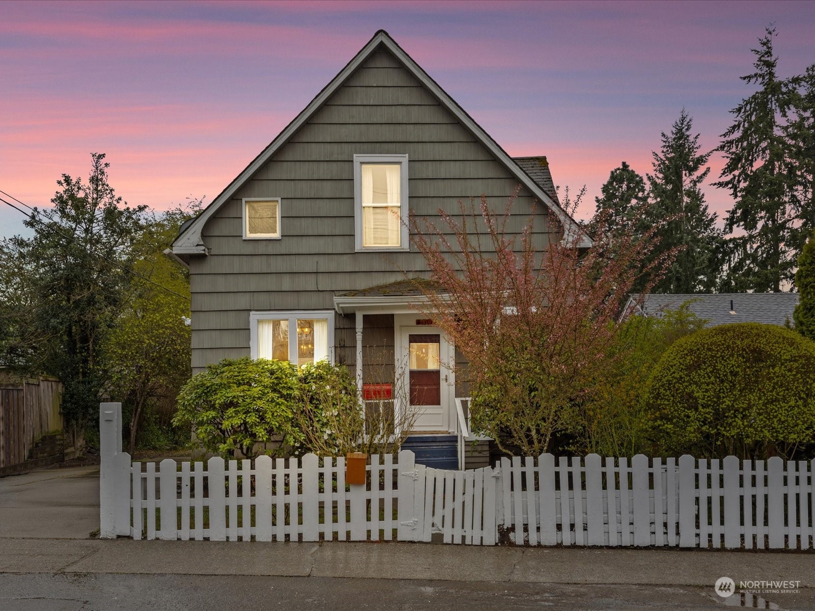 3507 NE 44th Street