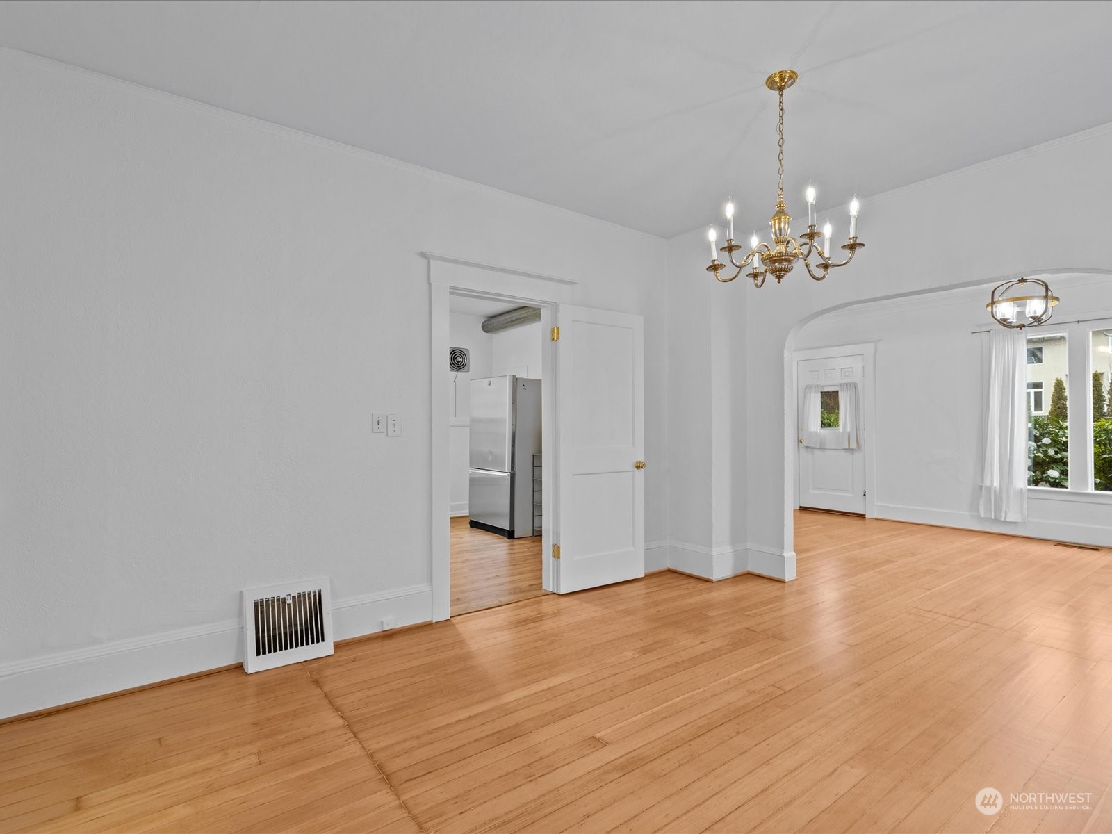 3507 NE 44th Street