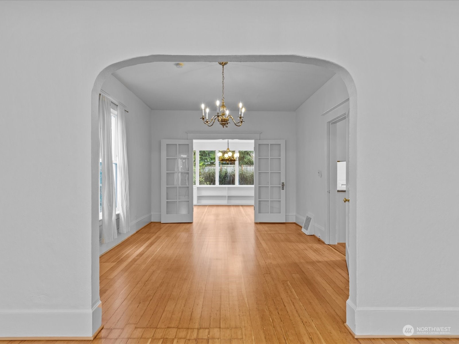 3507 NE 44th Street