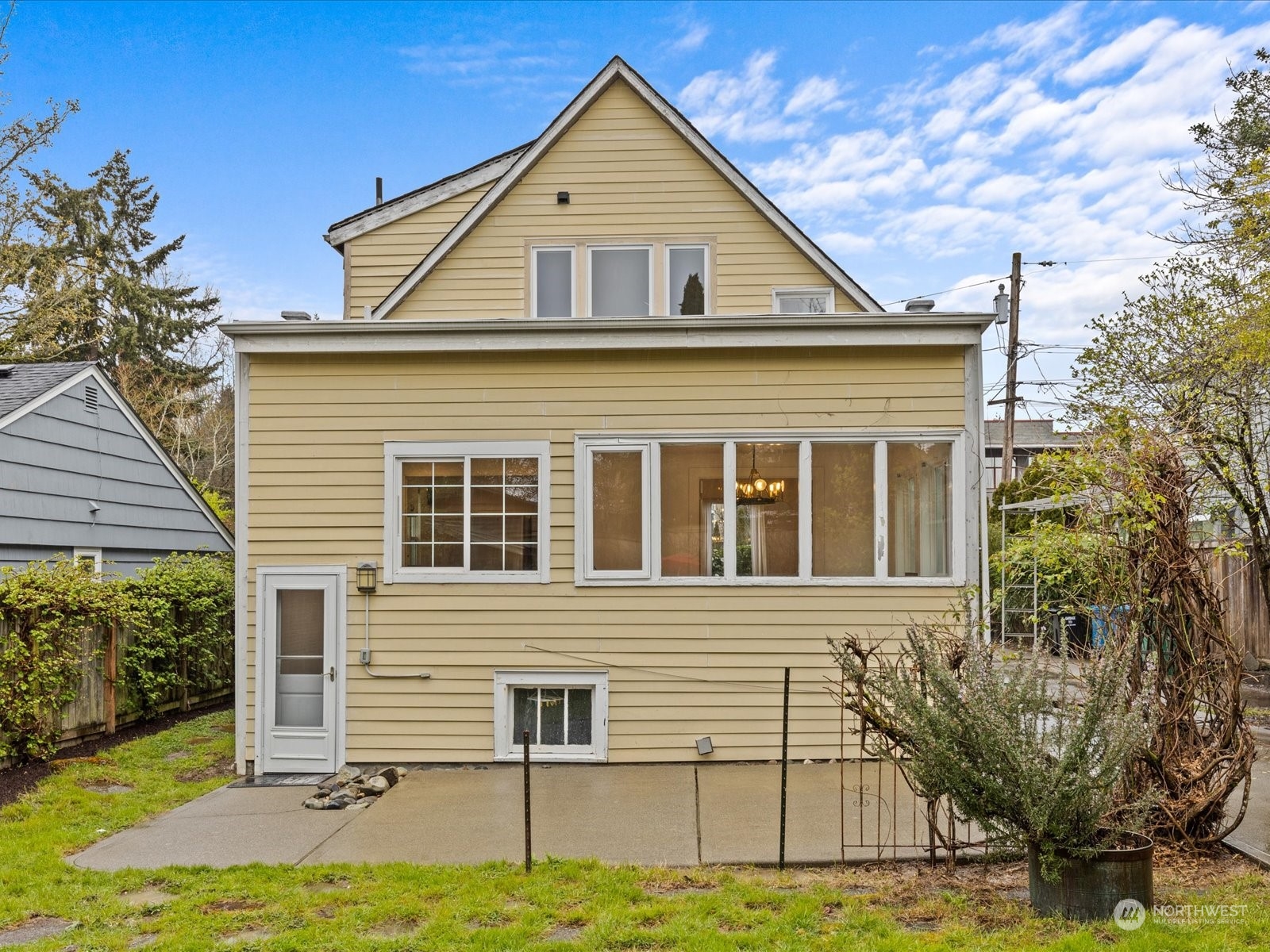3507 NE 44th Street