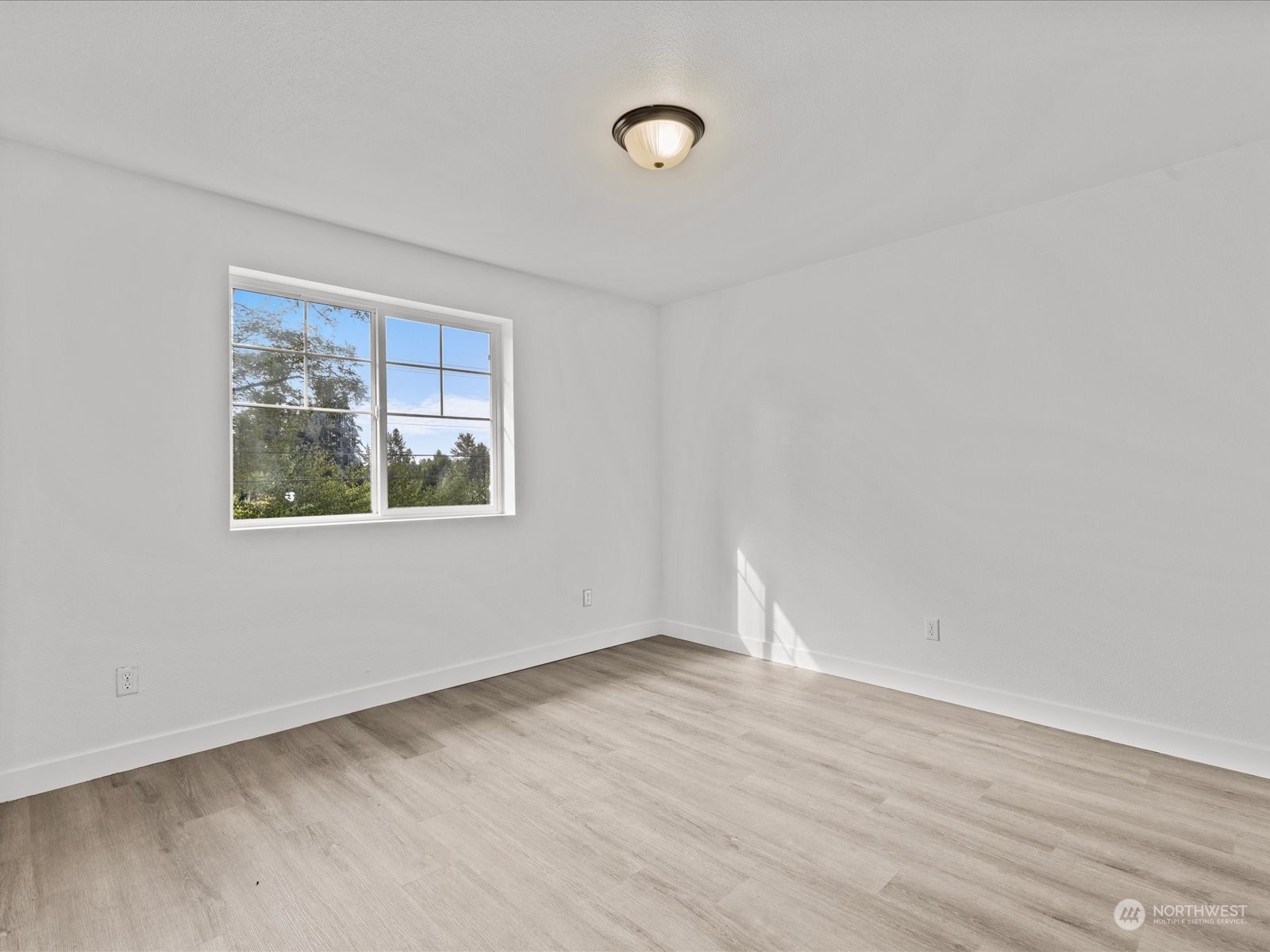 4526 NE 10th Street
