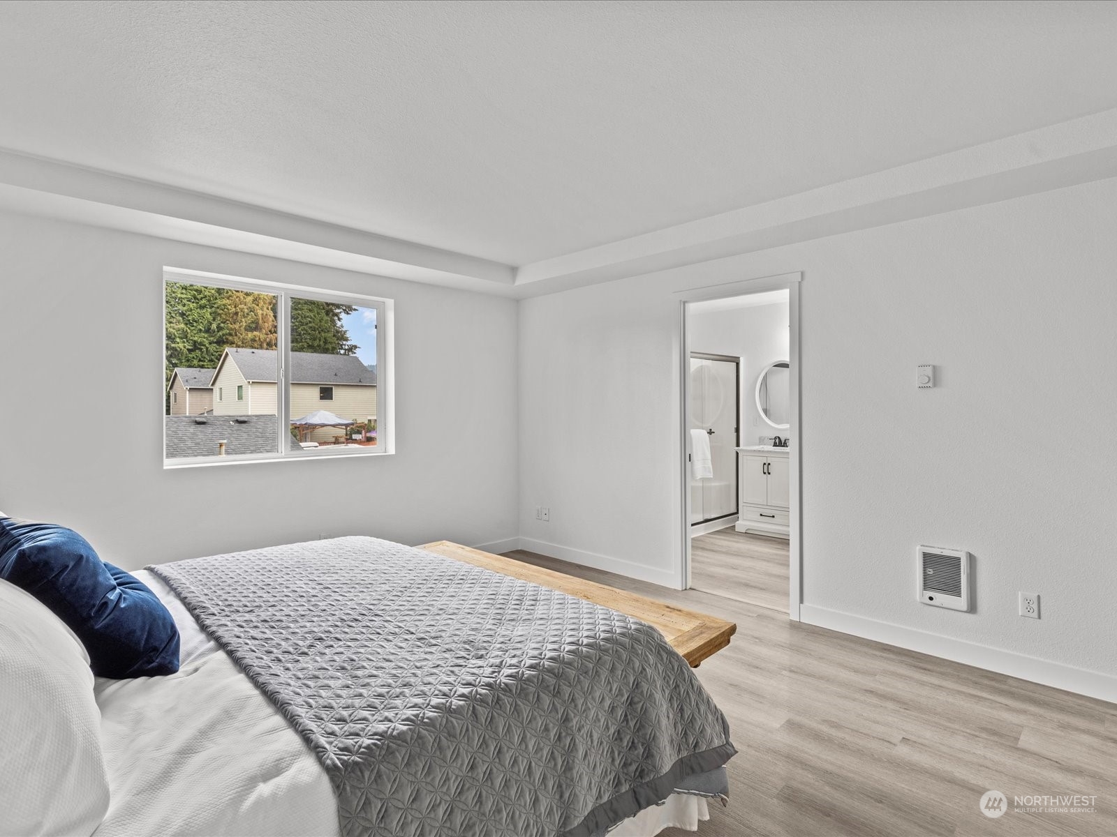 4526 NE 10th Street