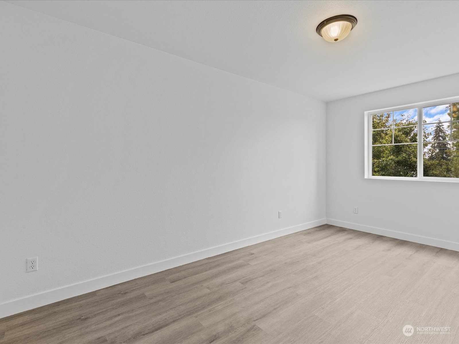 4526 NE 10th Street