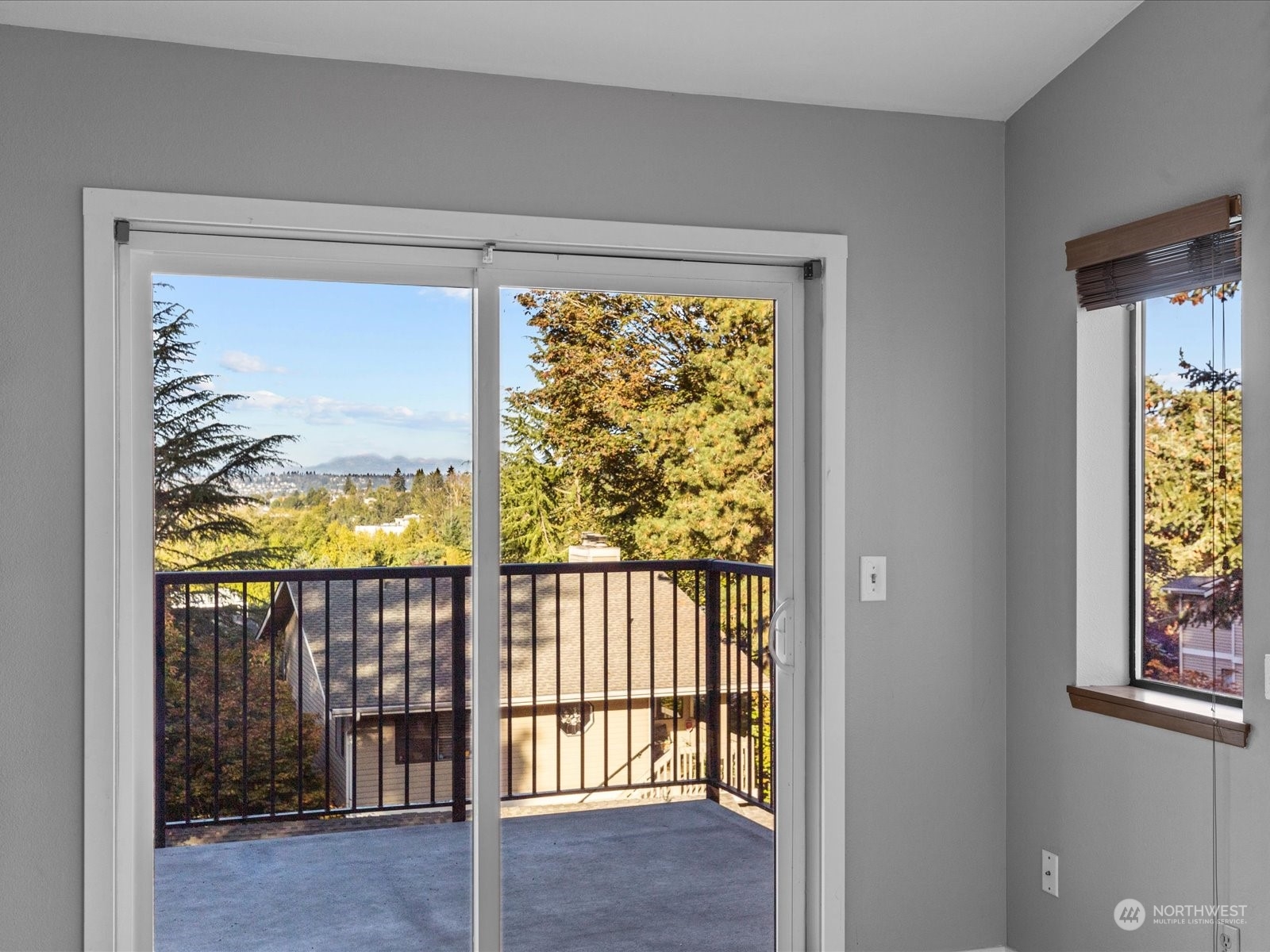 406 10th Street Unit: C302