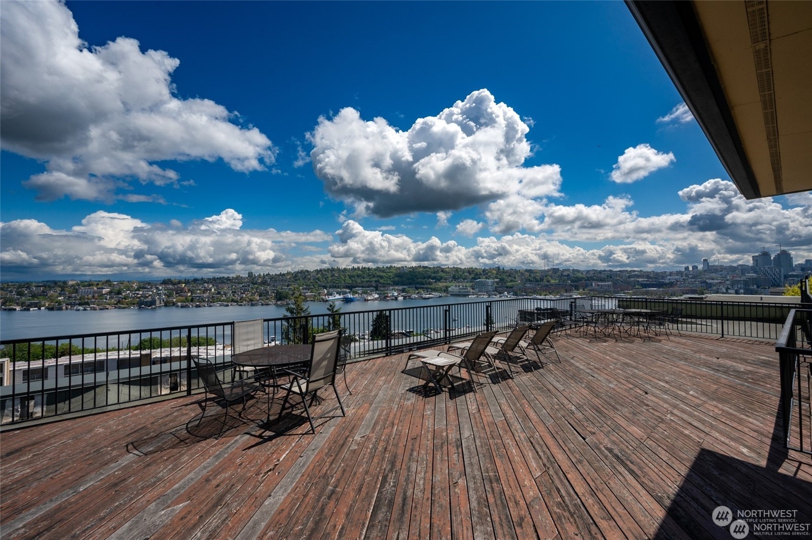 655 Crockett Street Unit: B106