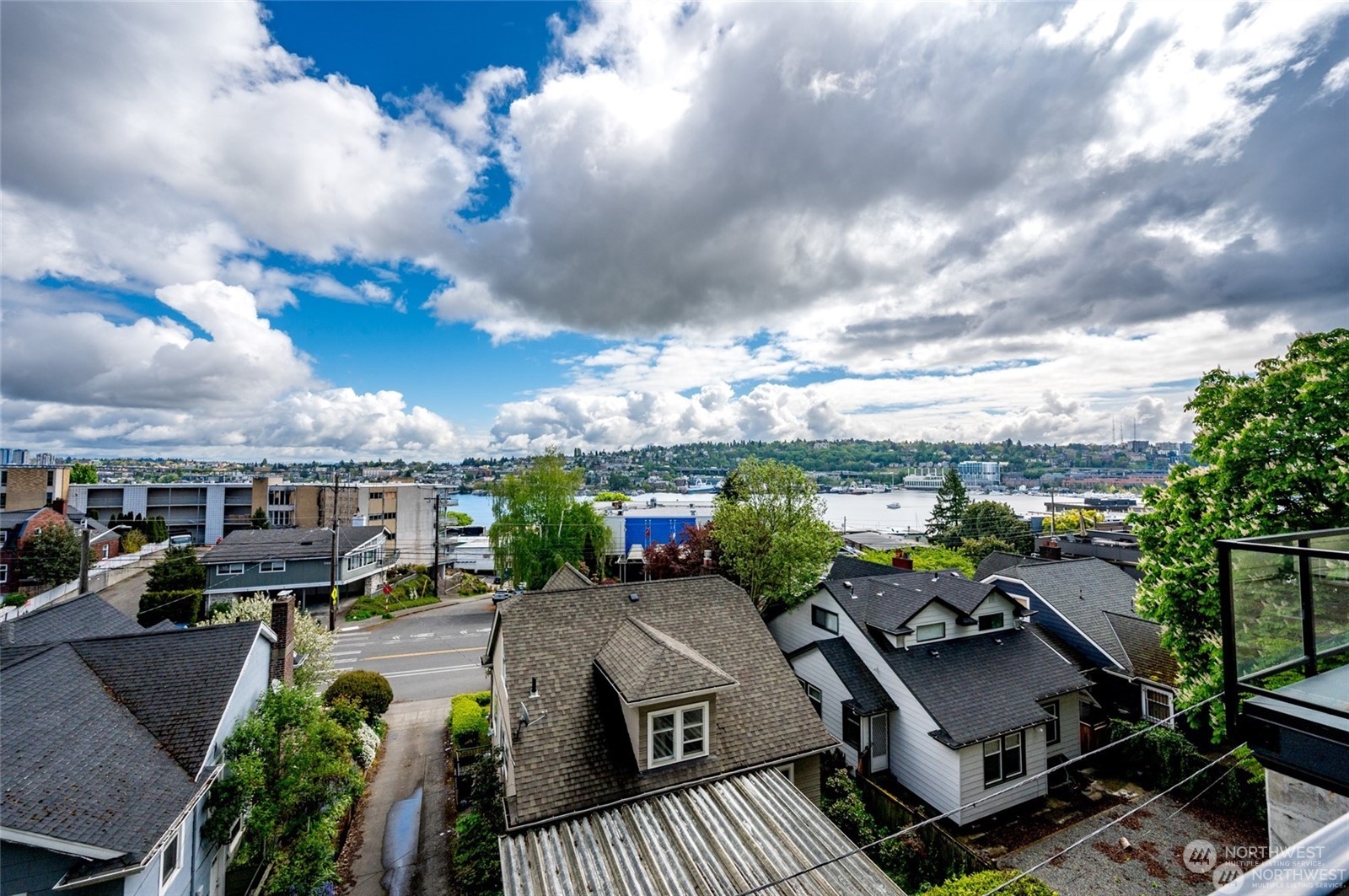 655 Crockett Street Unit: B106