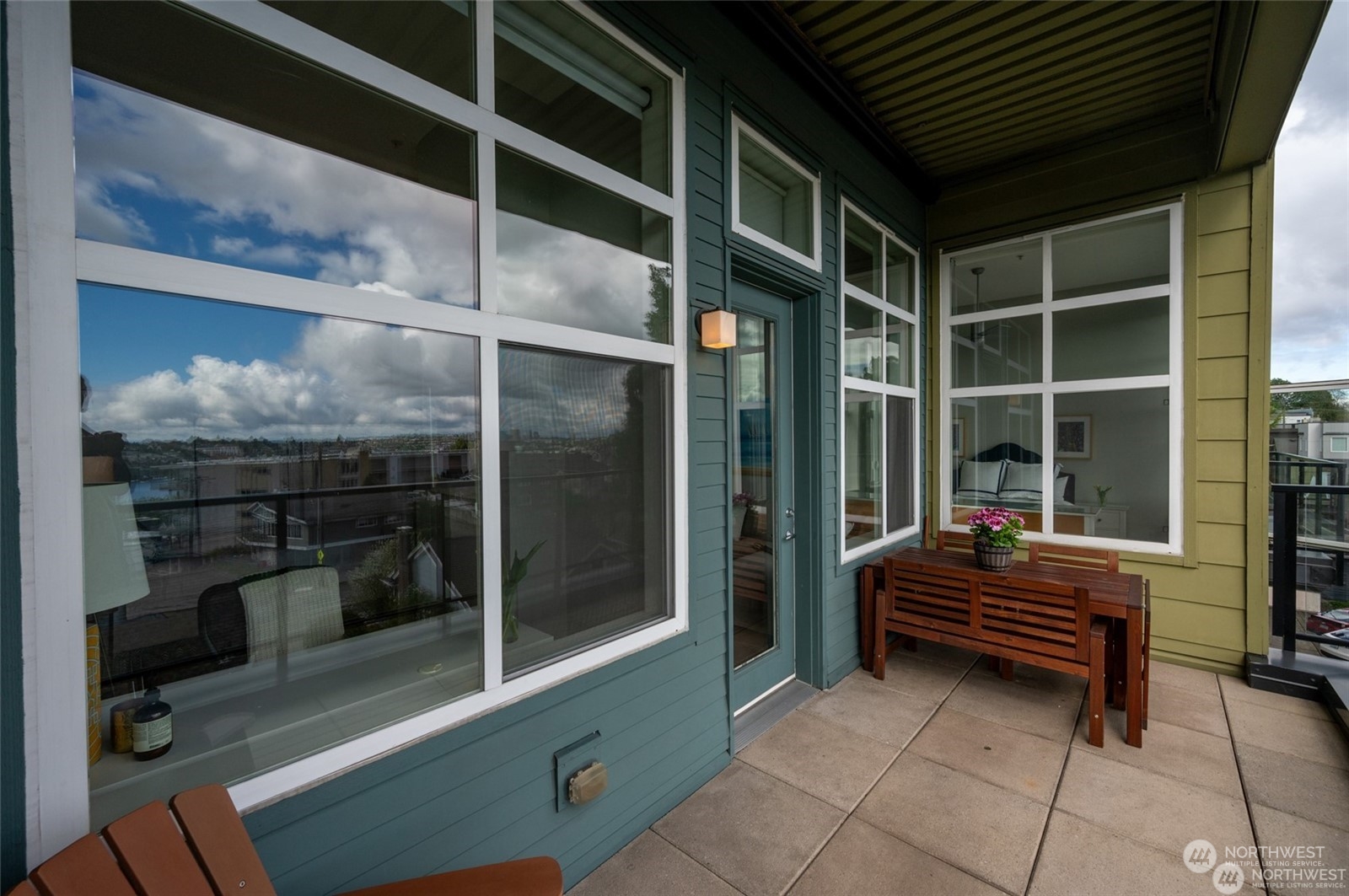 655 Crockett Street Unit: B106