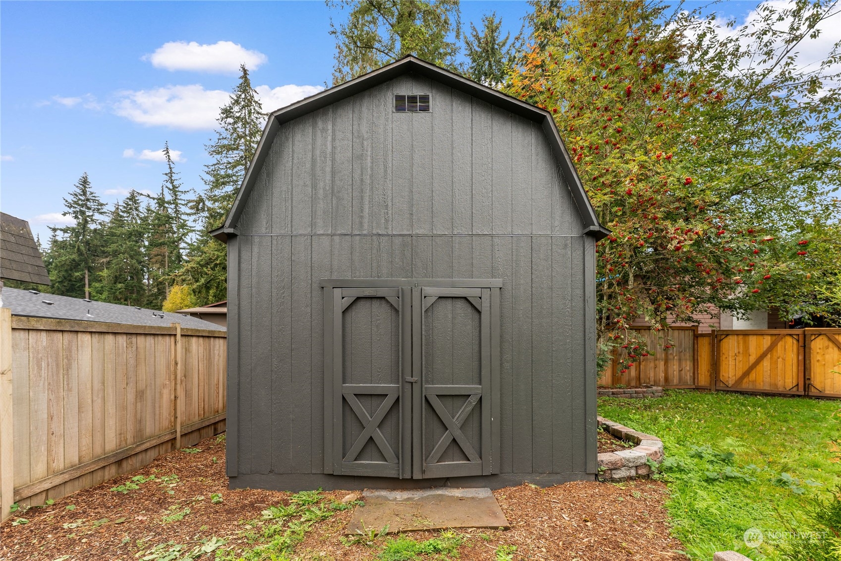 2422 Larlin Dr