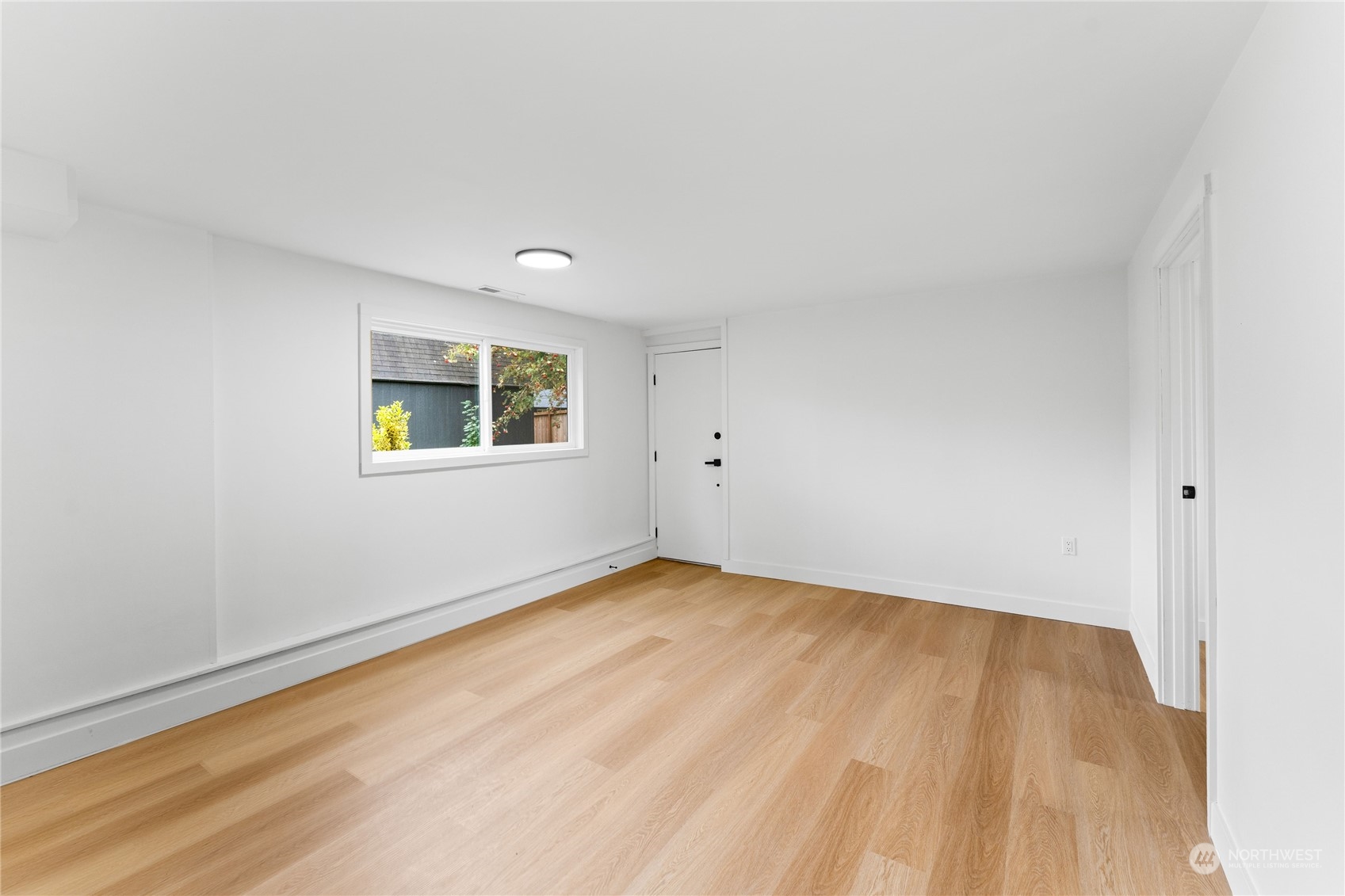 2422 Larlin Dr