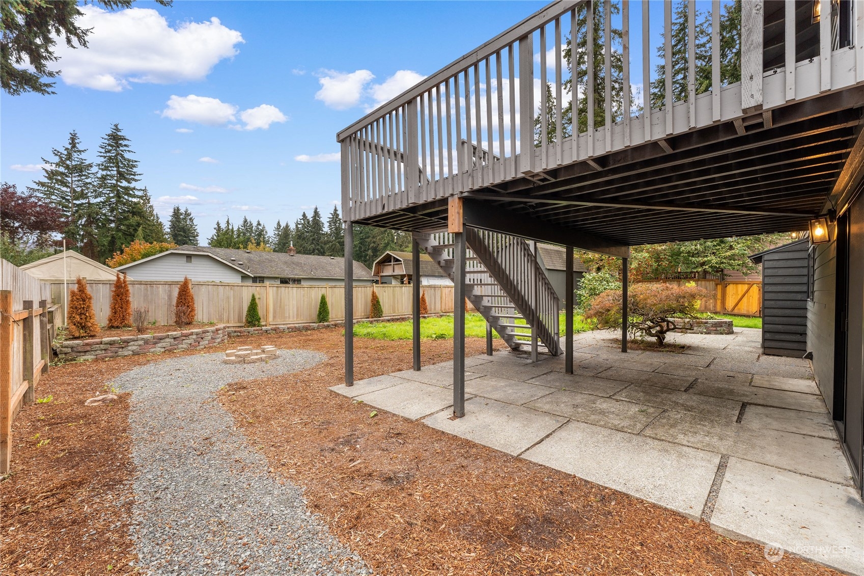 2422 Larlin Dr