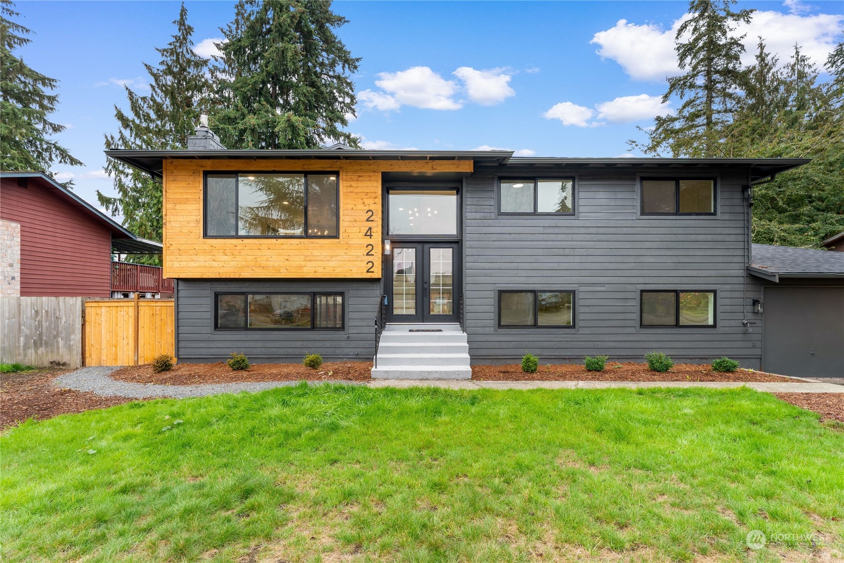2422 Larlin Dr