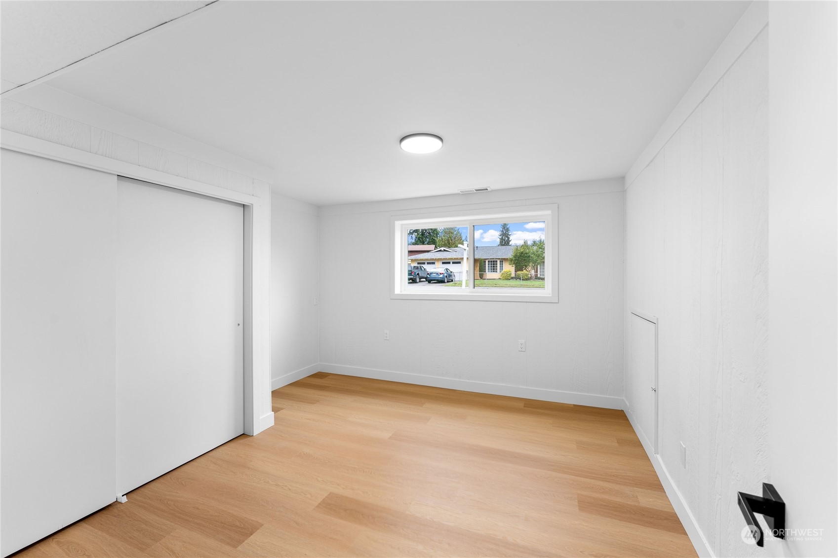 2422 Larlin Dr