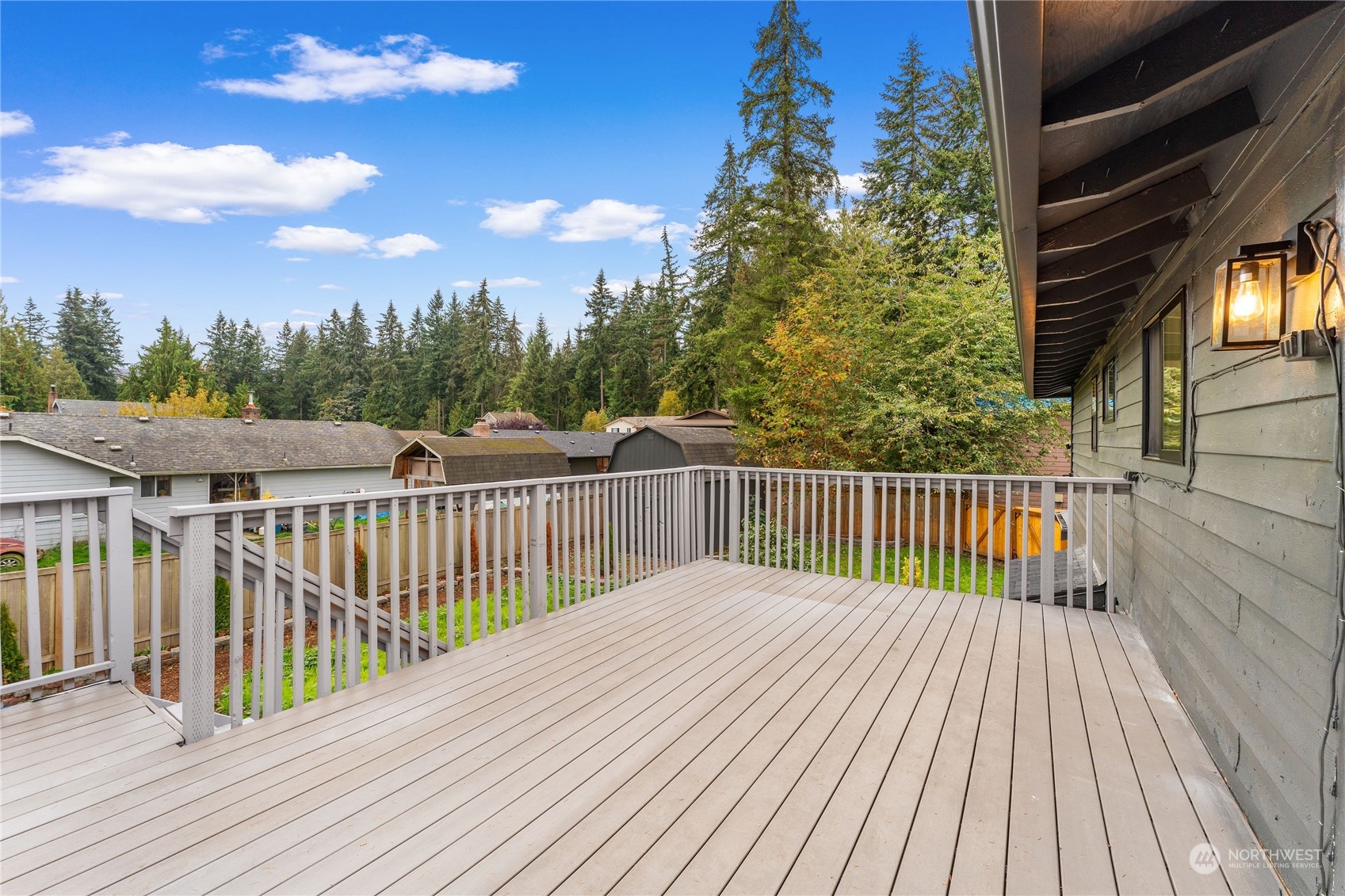 2422 Larlin Dr