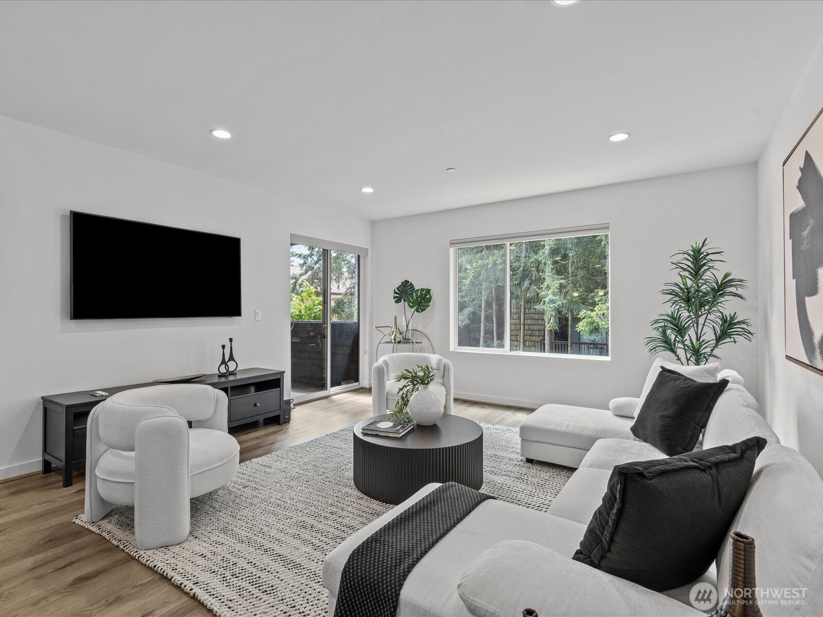 15528 NE 15th Place Unit: 201