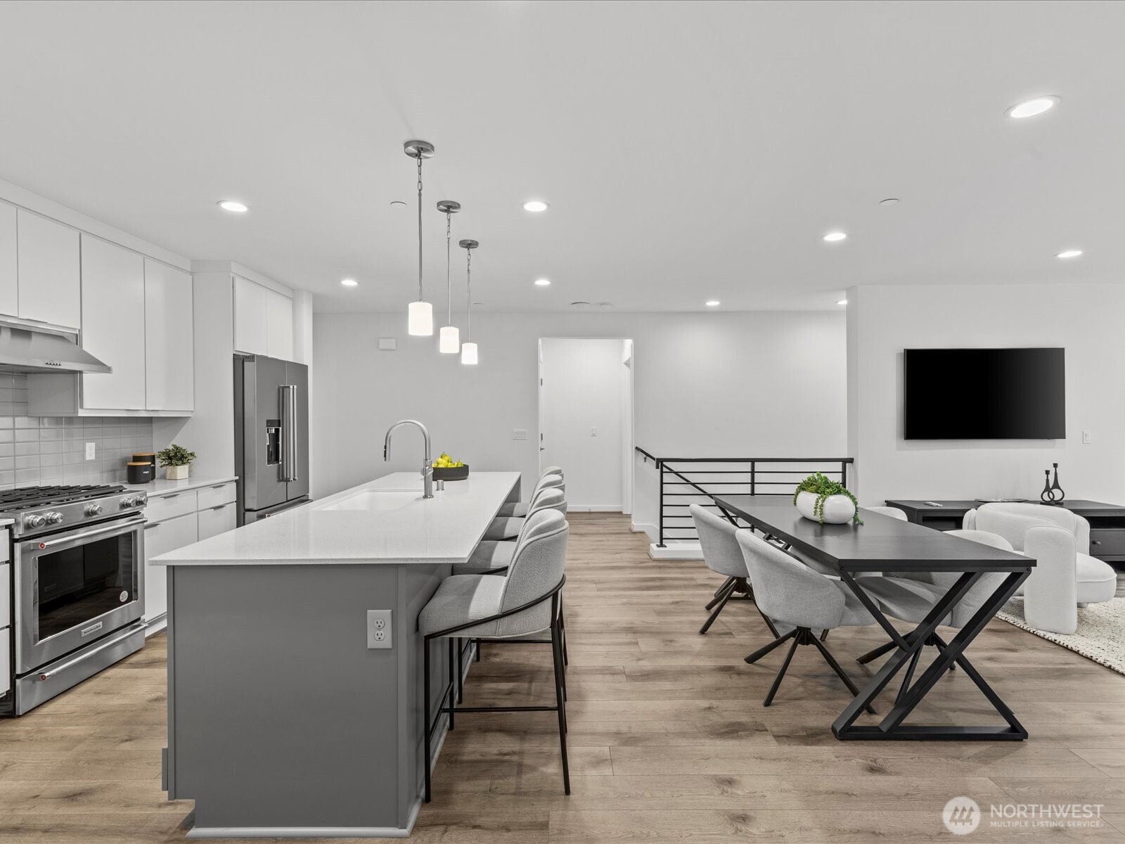 15528 NE 15th Place Unit: 201