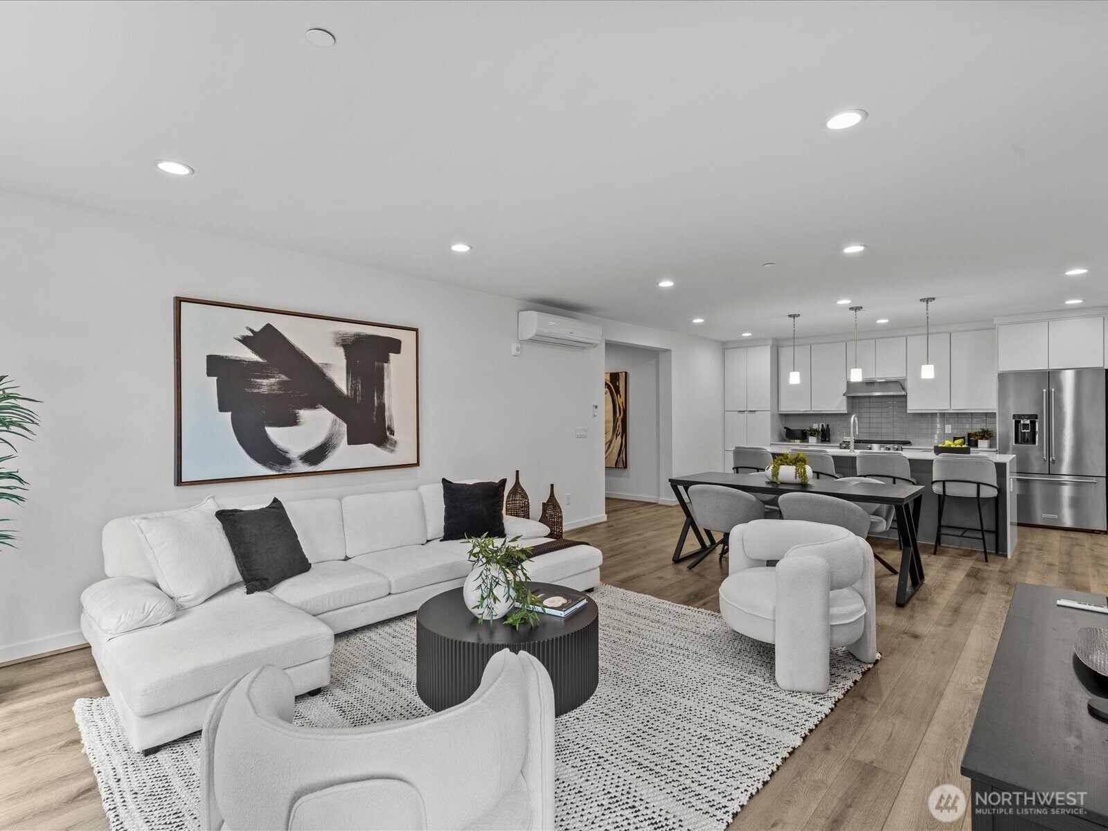 15528 NE 15th Place Unit: 201