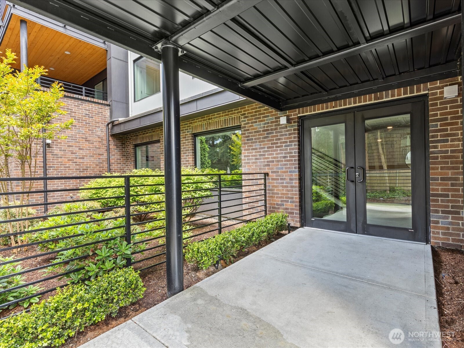 15528 NE 15th Place Unit: 201
