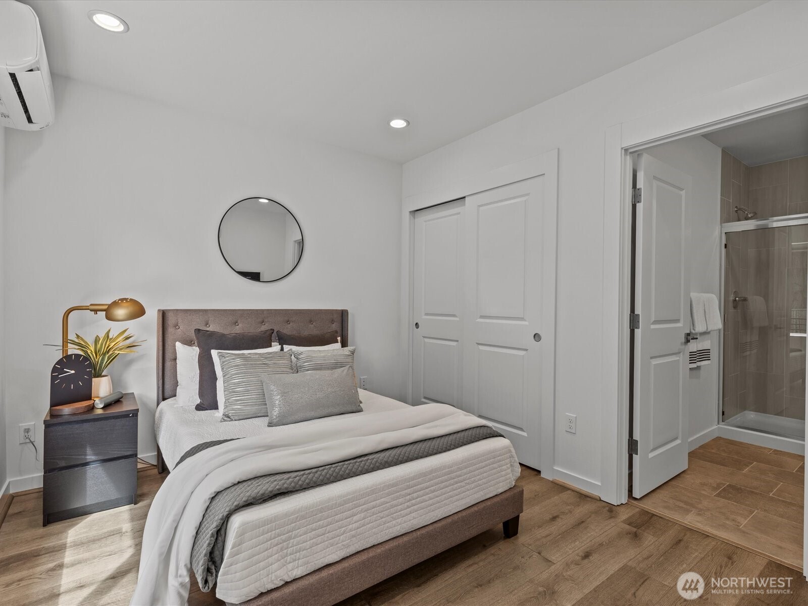15528 NE 15th Place Unit: 201