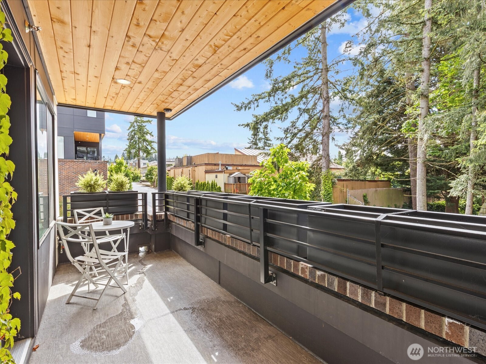 15528 NE 15th Place Unit: 201