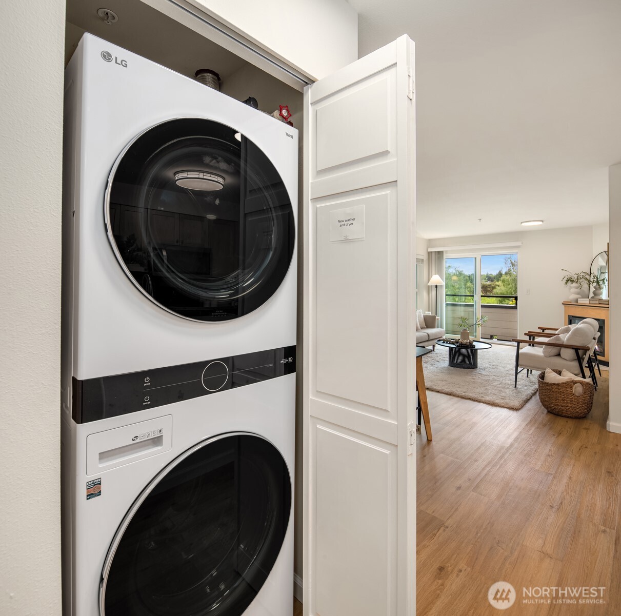 9057 Greenwood Avenue N Unit: 201