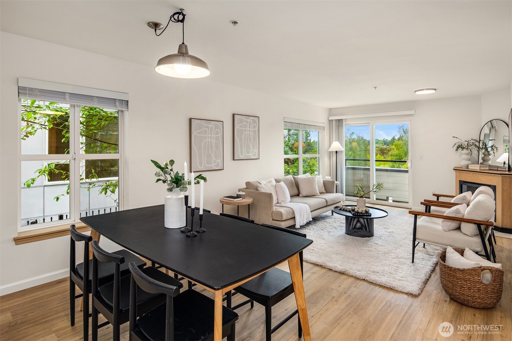 9057 Greenwood Avenue N Unit: 201