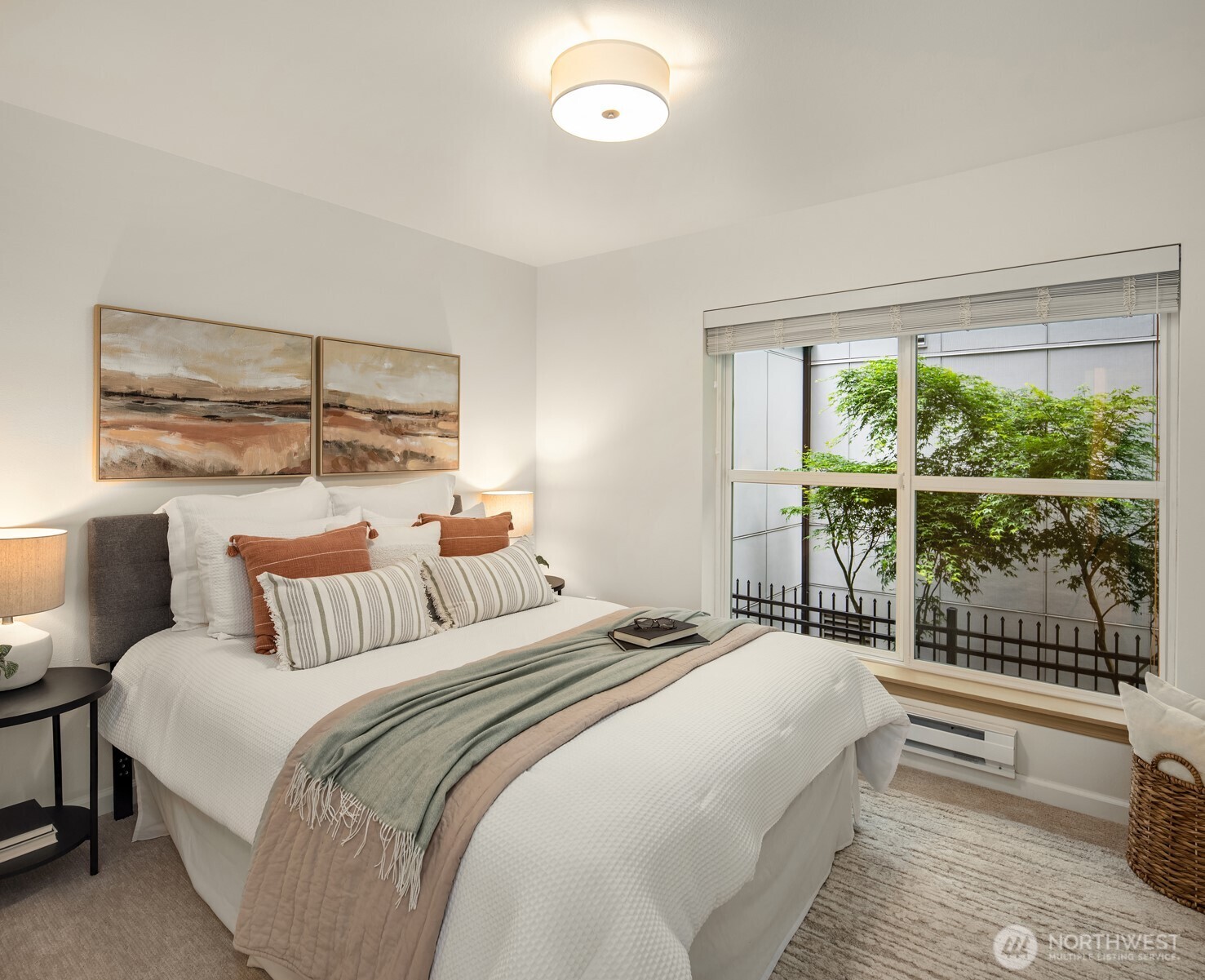 9057 Greenwood Avenue N Unit: 201