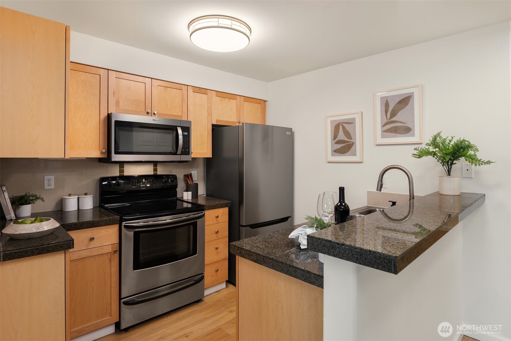 9057 Greenwood Avenue N Unit: 201