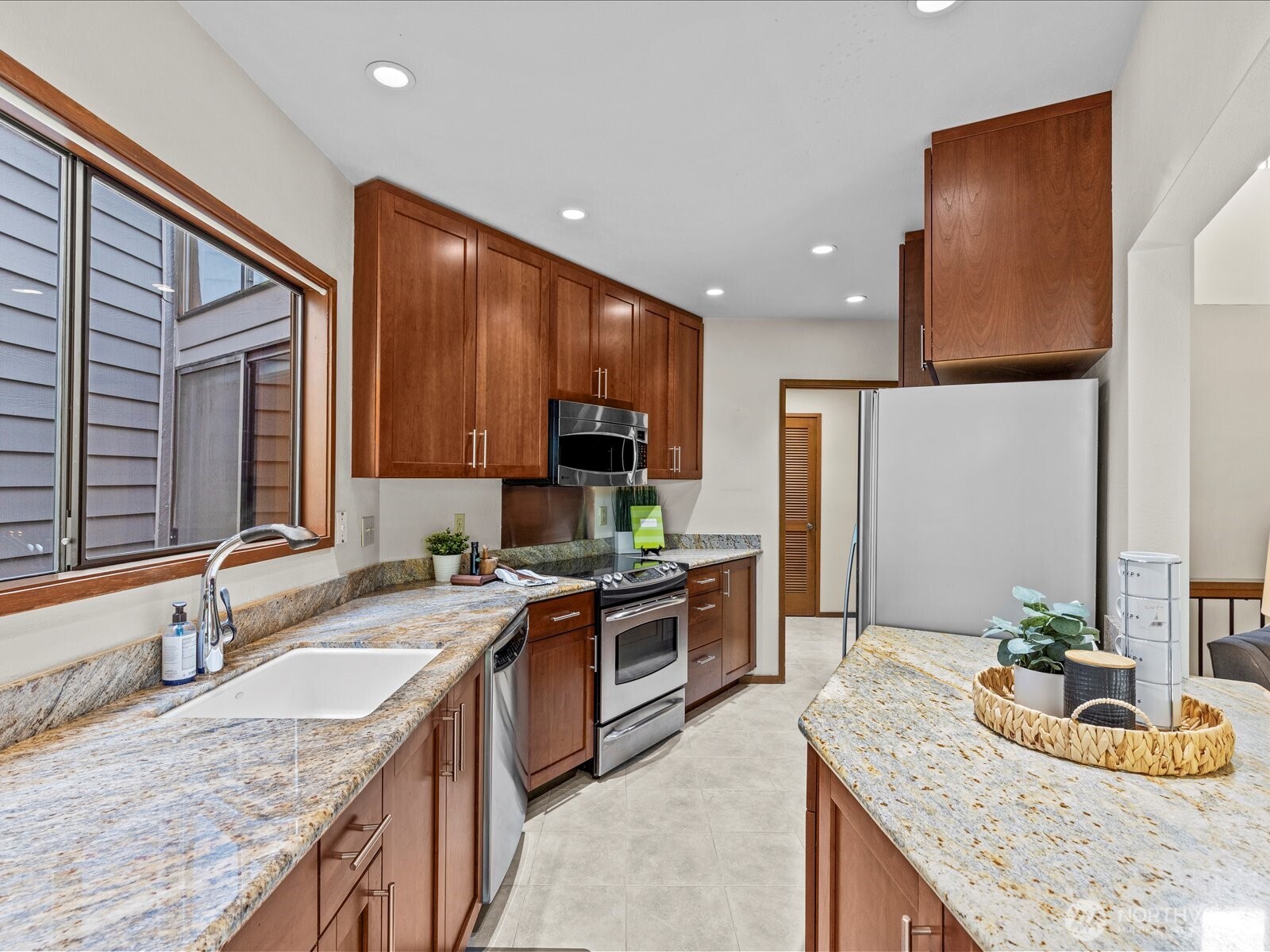 15000 Village Green Drive Unit: 19