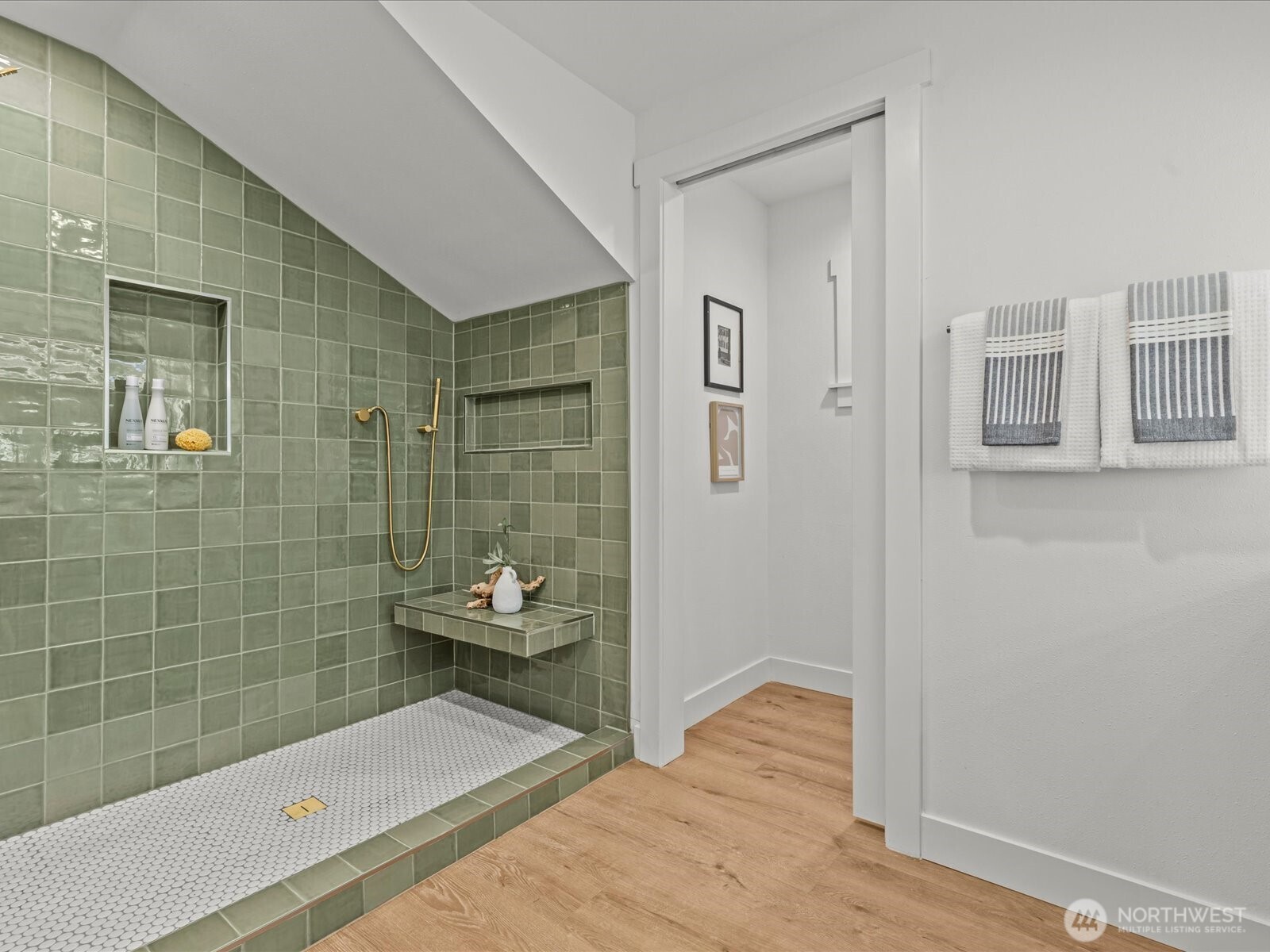 19104 17th Avenue NW