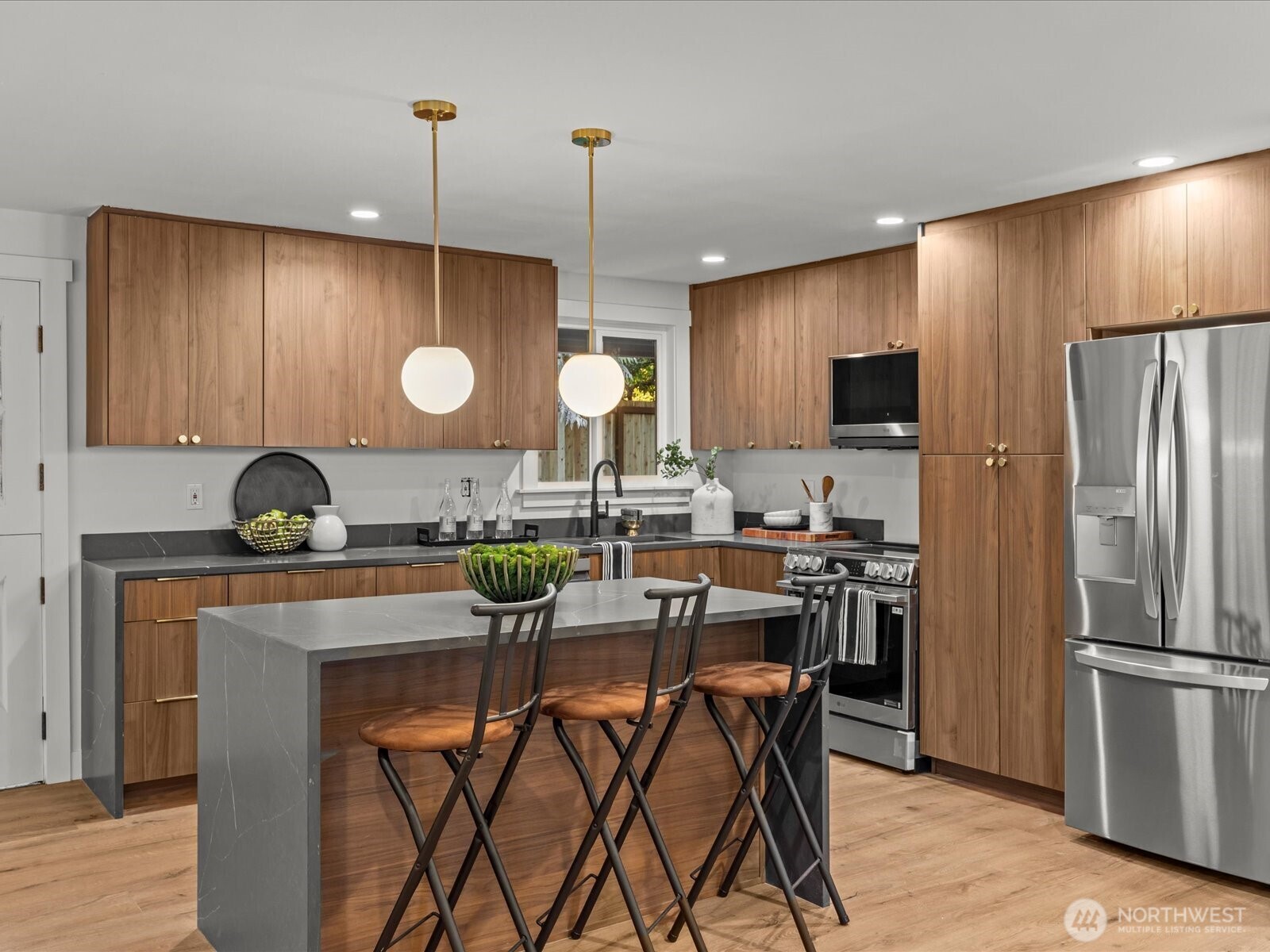 19104 17th Avenue NW