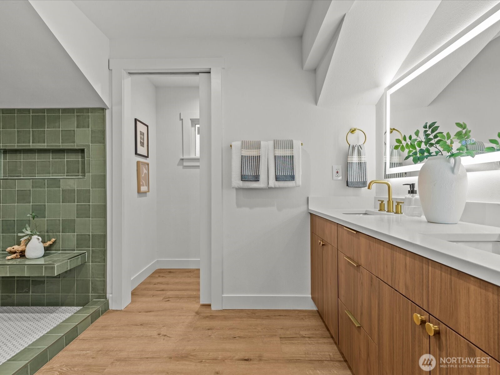 19104 17th Avenue NW