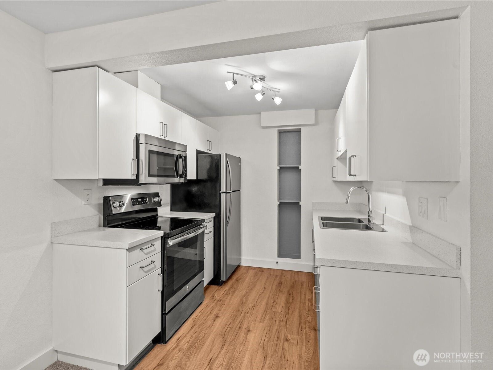 14334 126th Avenue NE Unit: B202